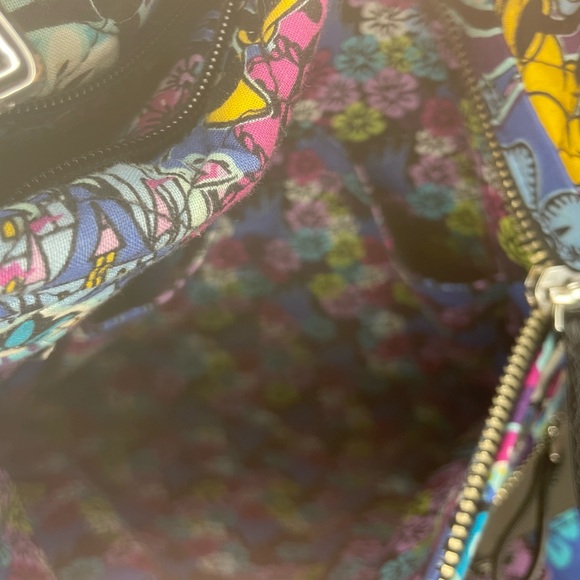 COPY - Vera Bradley- Disney themed Mickey Mouse crossbody - Picture 6 of 9